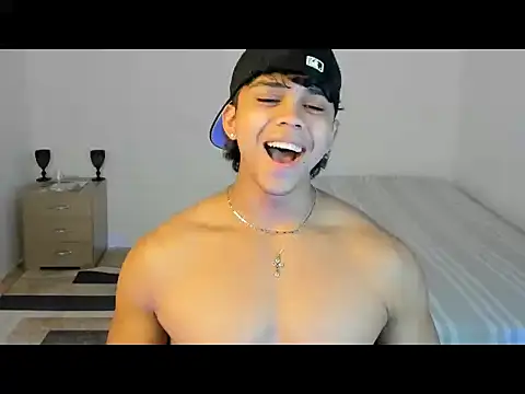 noahprada webcam