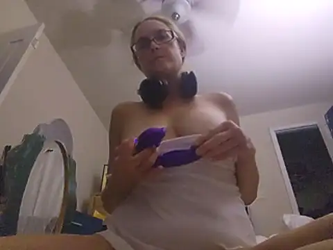 Covetedsmiles webcam