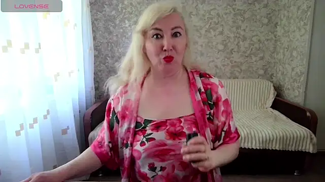 LadyKriss webcam