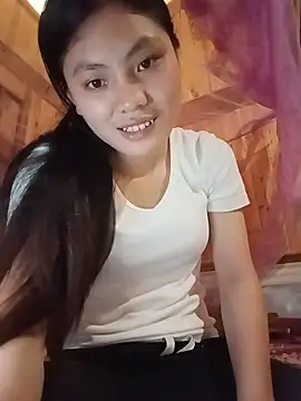 Hilary-123 webcam