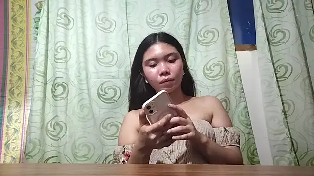 RegenaKhanponaphan webcam