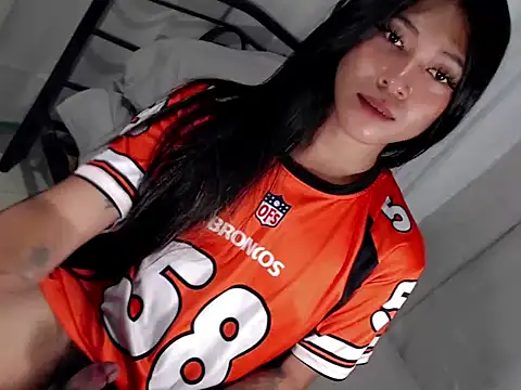 Ladymikaela webcam