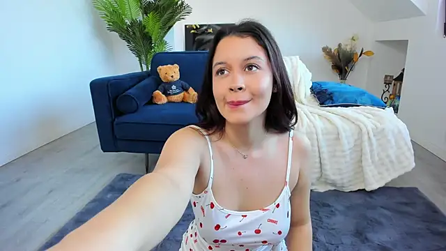 Issa_Belle18 webcam