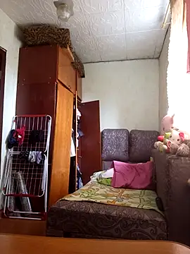 BustyBlond webcam
