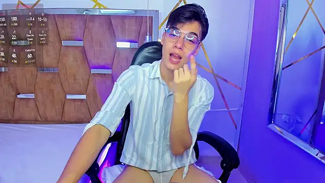 Fioe93 - Male webcam sex chat