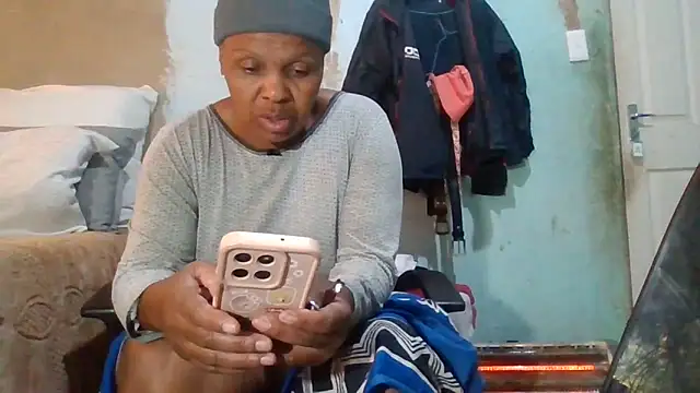nicky52 - Nicky52's free webcam