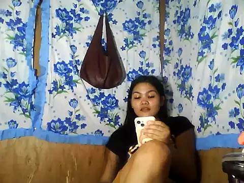 PinaySkinnyJust18 webcam