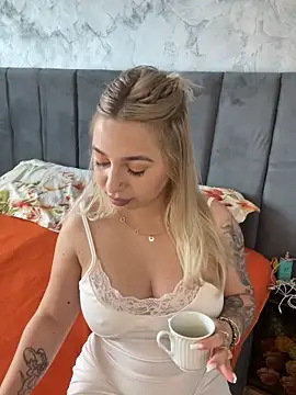 AmandaSnack webcam