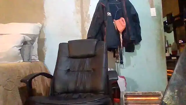 Nicky52 webcam