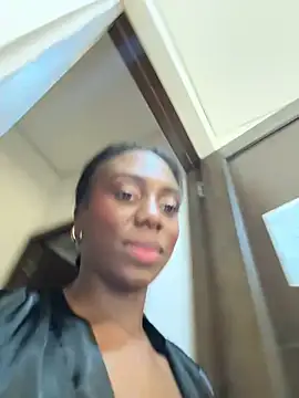 zoe_ravenn - Zoe_Ravenn's free webcam - UK Sex Cams