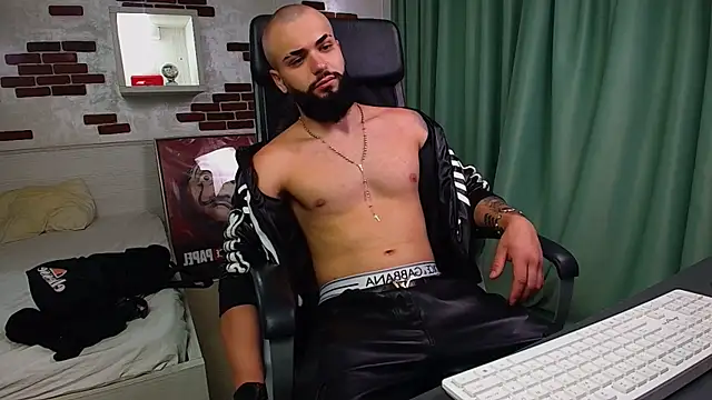 oscarwillss - OscarWillss's free webcam - UK Sex Cams