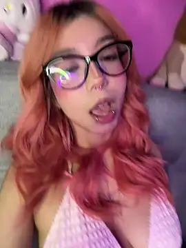 Valen-Foxx1 webcam