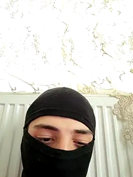 Uguli282 webcam