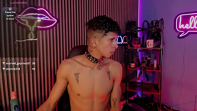 Maximoking26 webcam