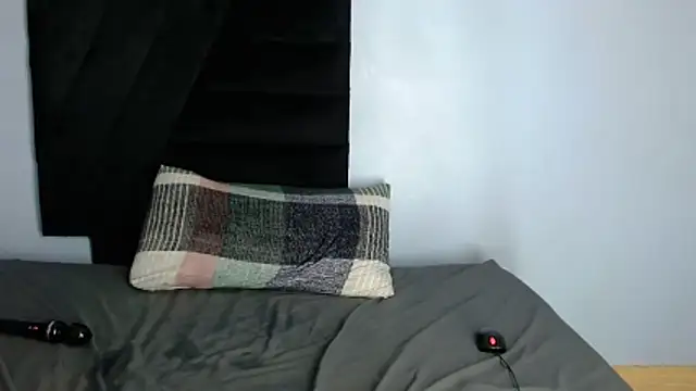 Loyal_Sashaa webcam