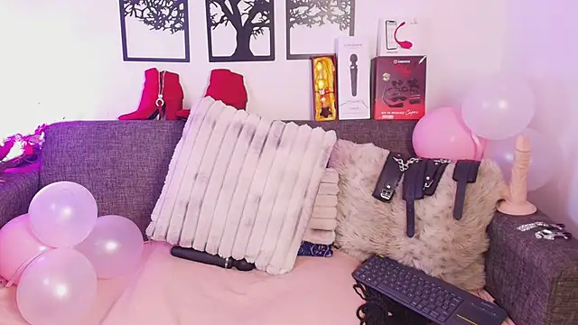 Angelabrowm webcam
