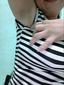 Shine_Mai webcam