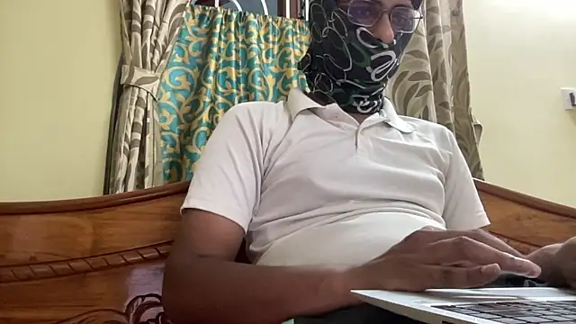 Slave_Aryan webcam