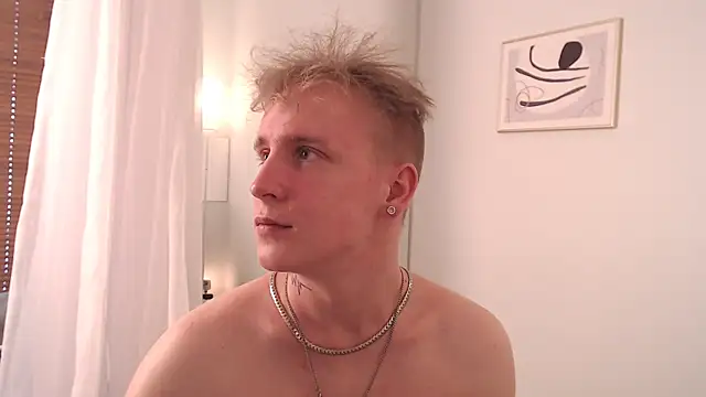 AlexxSweet webcam