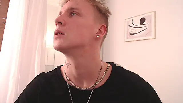 AlexxSweet webcam