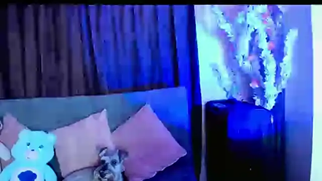 linda_zaam83866 webcam