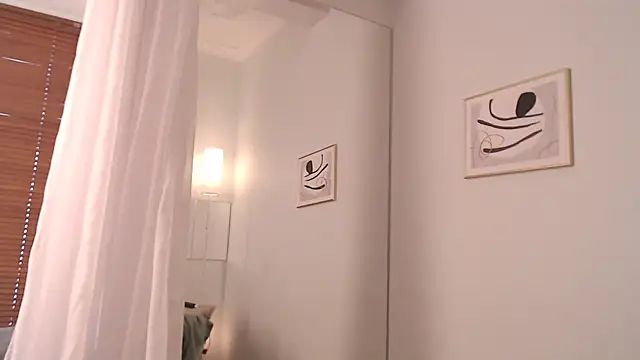 AlexxSweet webcam