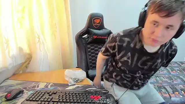 iliaskrislove webcam