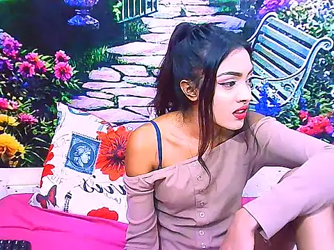 IndianPretty14u2Luv webcam