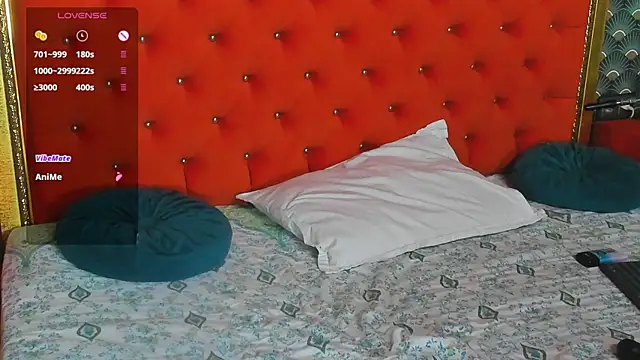 VallerieJones webcam