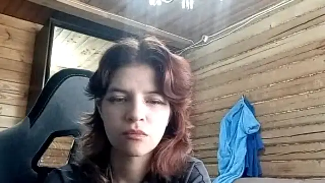 LowkeyIndigo webcam