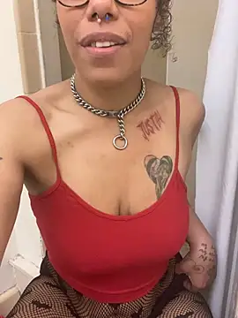Desirae_Luciano webcam