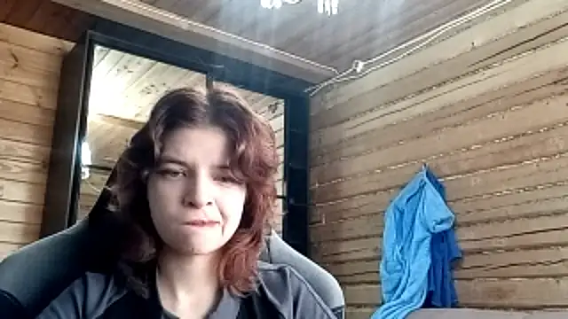 LowkeyIndigo webcam