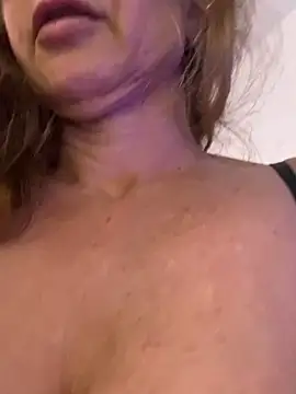 AnnikaRose live sex cam