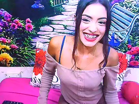 IndianPretty14u2Luv webcam