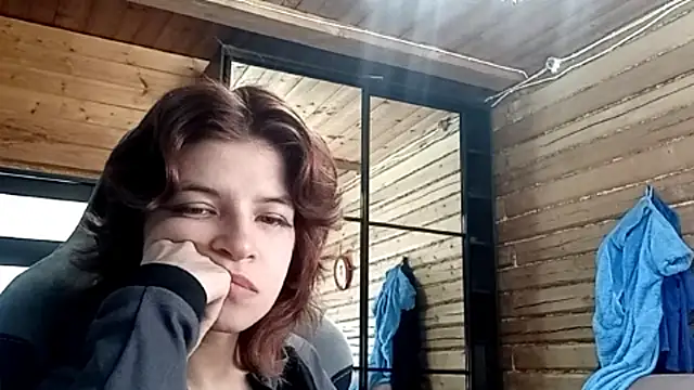 LowkeyIndigo webcam