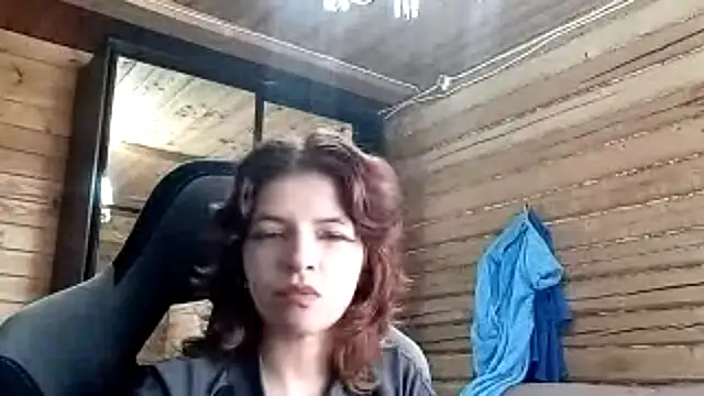 LowkeyIndigo webcam