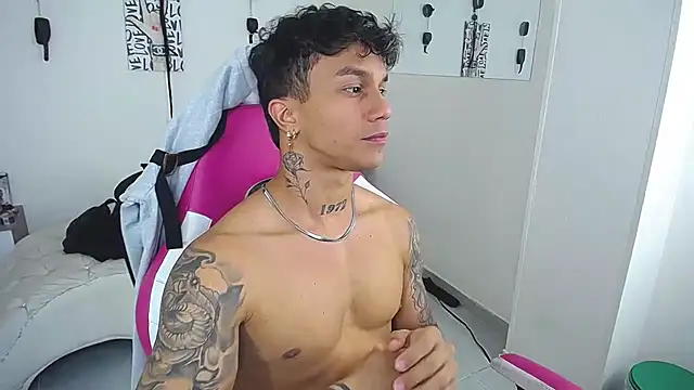 Leonard_Price webcam