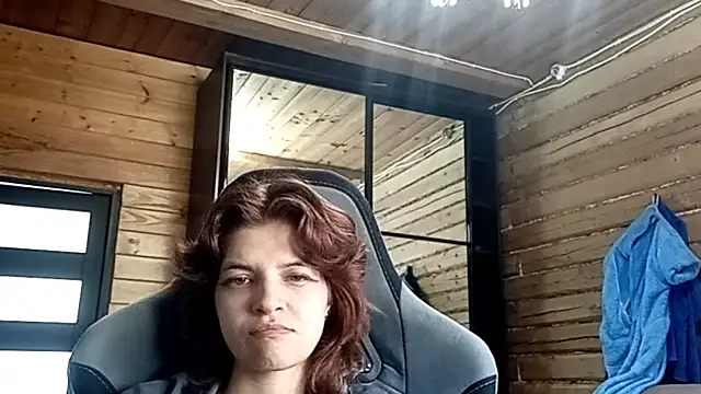 LowkeyIndigo webcam