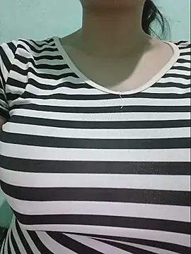 Shine_Mai webcam