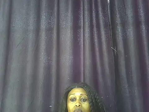 Luna_en_Gee webcam