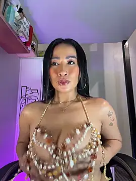 AsianMilfSheryl webcam