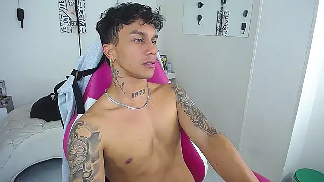 Leonard_Price webcam