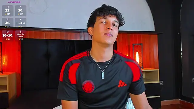 Leo_Savage_ webcam