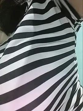 Shine_Mai webcam