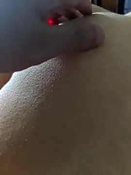 MadaamJizz_DickLewd webcam