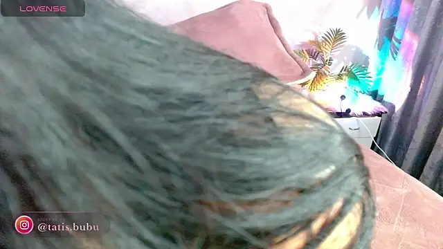Lana_Hands webcam