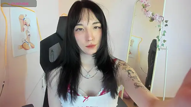 AliceeinWonderlanddd webcam