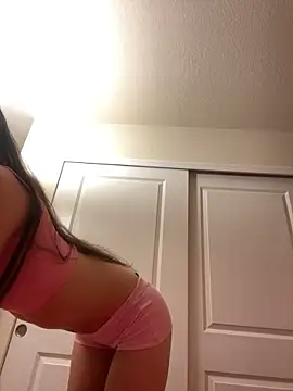 Brunettefantasy4848 live sex cam