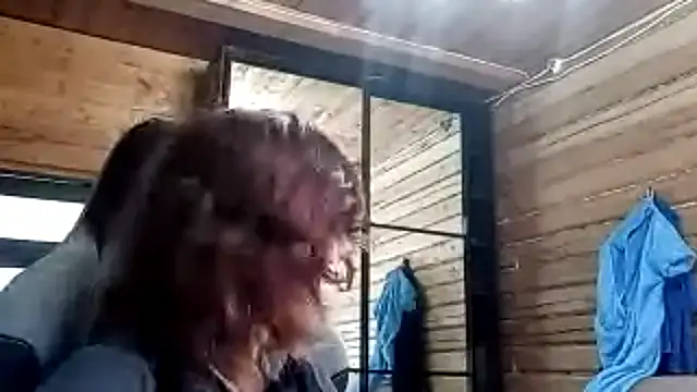 LowkeyIndigo webcam