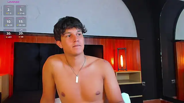 Leo_Savage_ webcam